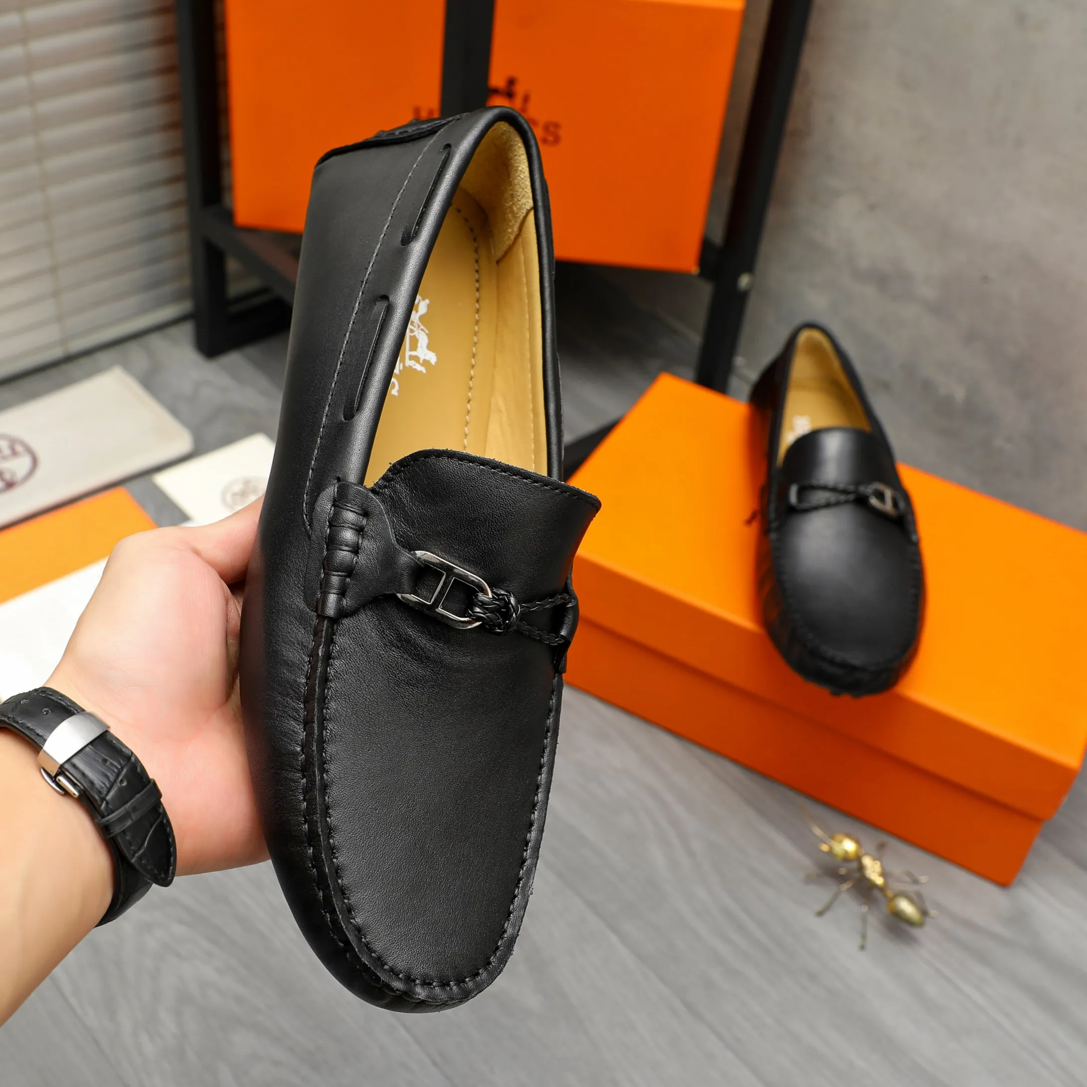 Men's shoes 💰420 Product trademark: HERMES "Hermes" casual slip-on shoes Regular size: 38-46 (45.46 custom-made, non-returnable) Product materials: Selected high-quality cowhide upper, sheepskin lining, non-slip bean outsole